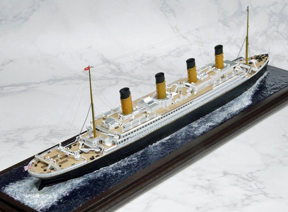 1/700 客船「RMS タイタニック」ディテールアップ完成品｜艦船
