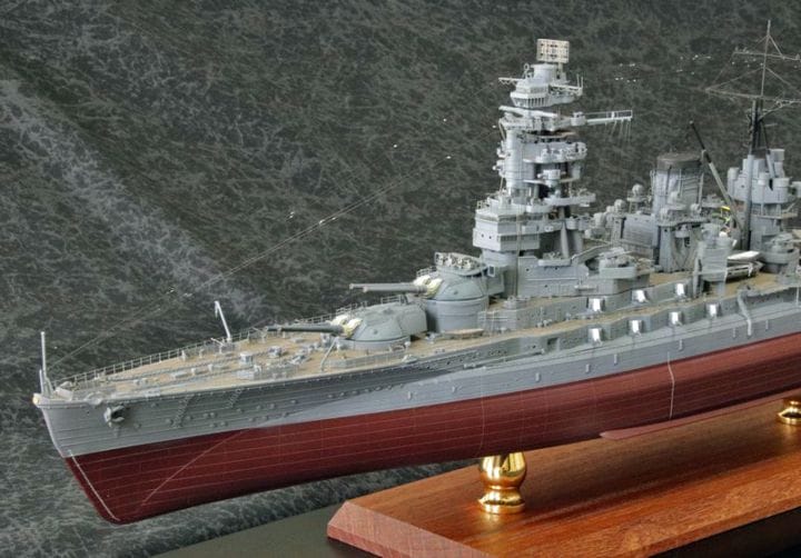 1/350 戦艦「長門」ディディールアップ完成品【ケース付き