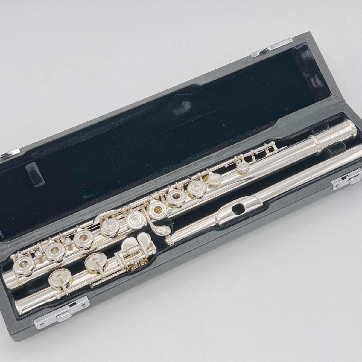 【中古】フルート　サンキョウ　シルバーソニック  C足部管