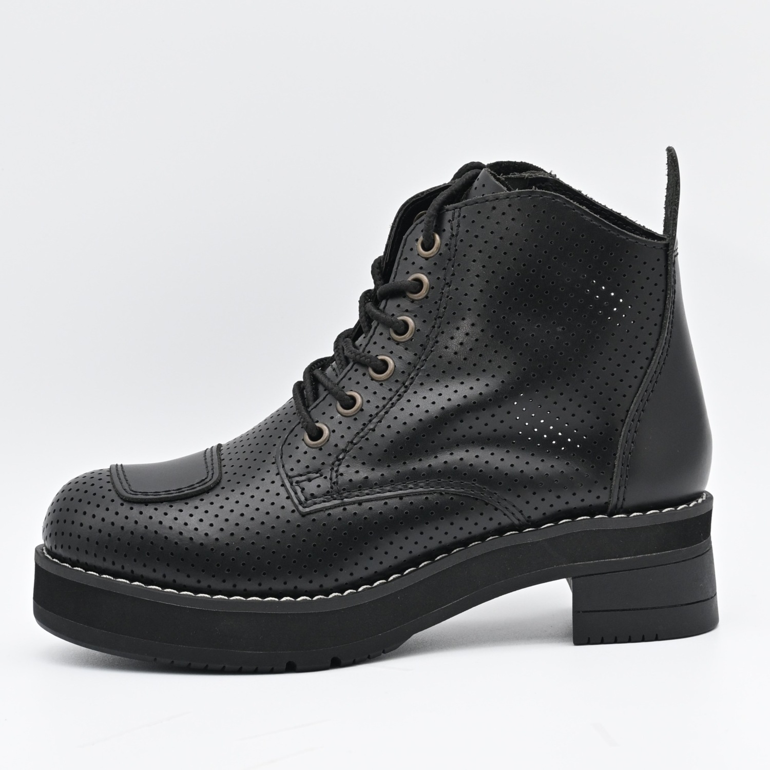 ���� �磻��ɥ����� ������� �ڸ����  �ڥѥ���󥰥쥶���� WWM-0003ATU-PUNCHING �֥�å��ܳ� �Х����֡��� ����̵�� WILDWING ��󥵥�����̵�� ���硼�ȥ֡��� �̵��� �� �� �� �饤���� �Х����� ���塼�� ��� ��ǥ����� ���եȥ�����