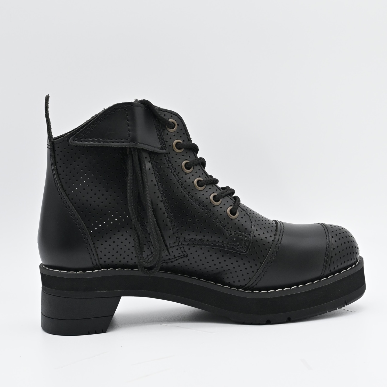 ���� �磻��ɥ����� ������� �ڸ����  �ڥѥ���󥰥쥶���� WWM-0003ATU-PUNCHING �֥�å��ܳ� �Х����֡��� ����̵�� WILDWING ��󥵥�����̵�� ���硼�ȥ֡��� �̵��� �� �� �� �饤���� �Х����� ���塼�� ��� ��ǥ����� ���եȥ�����