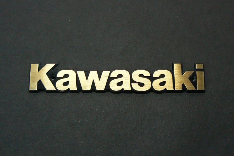 ル*プ様 Kawasaki　真鍮製タンクエンブレム140mm　曲げ加工済み　左右 Kawasaki 真鍮製タンクエンブレム140mm 曲げ加工済み 左右2枚未使用