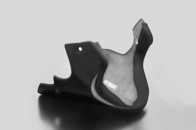 メタリックフラットスパークブラック チンスポイラー 2025年式Z900RS