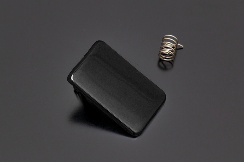 ggさま専用 Z1R シートロックカバー ブラッククロームメッキ バネ付き | すべての