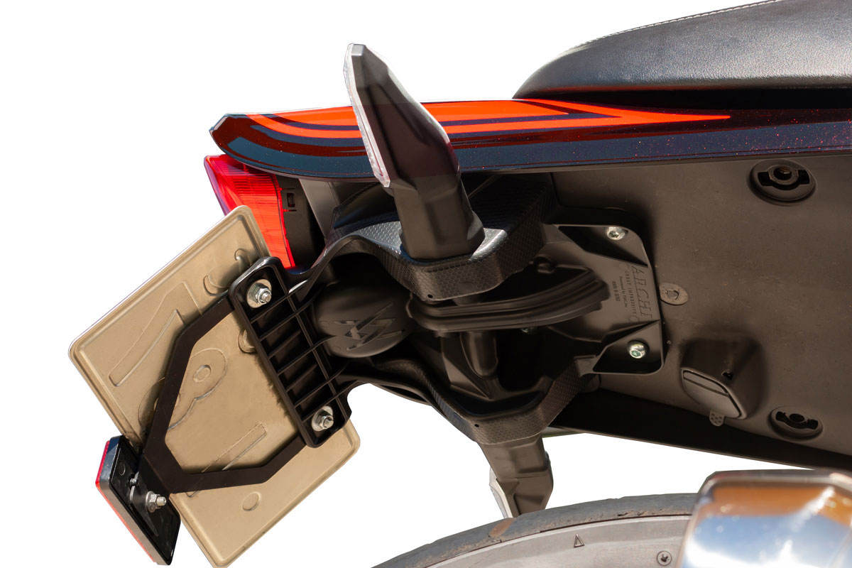 ��ư��ۥ��饤�ȥꥢ�ե������ Z900RS ���󥰥ơ��륫������