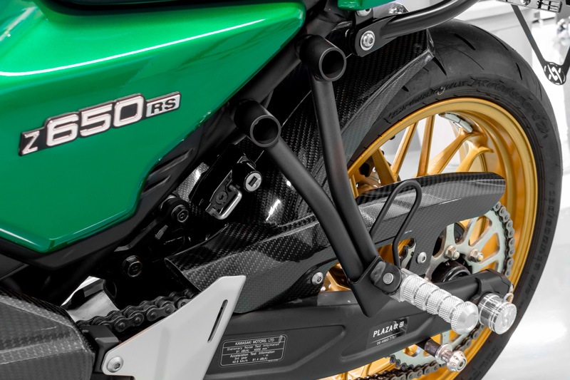 �ޥåȥ������֥�å����ӥ�åȡ�����ǥॹ�ƥåץС� Z650RS