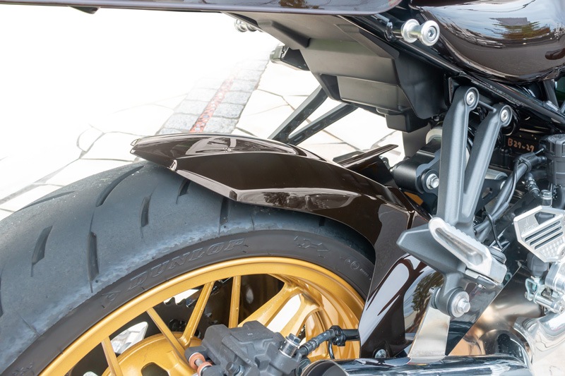 �����ǥ���������ɥ֥饦��FRP�ꥢ�ե������ Z900RS��50��ǯ��ǰ��ǥ륫�顼��