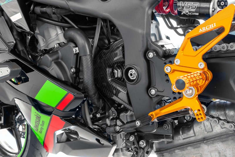 �����ܥ�ե���ȥ��ץ����åȥ��С� ZX-25R