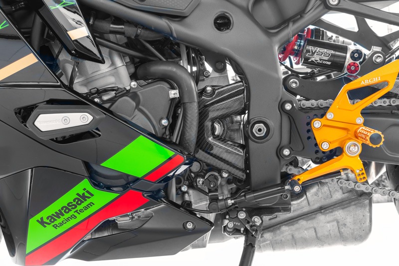 �����ܥ�ե���ȥ��ץ����åȥ��С� ZX-25R