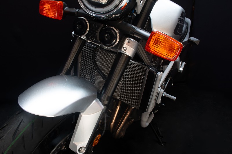 �饸���������������ɡ�CB1000F���֥�å�