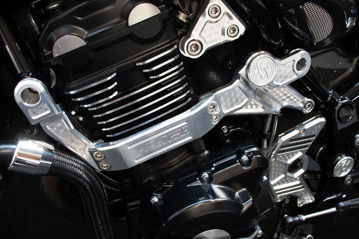 �ӥ�å� �ϥ˥��� ���󥸥󥨥�֥�७�å� ������� Z900RS/CAFE