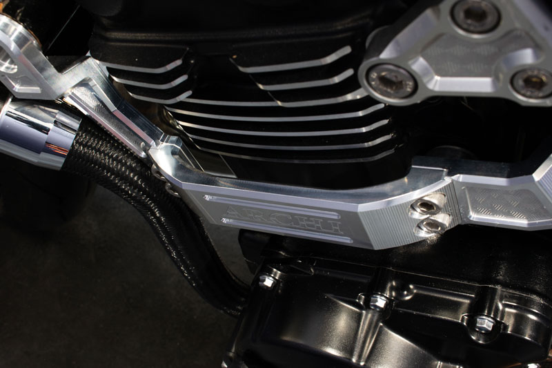 �ӥ�å� �ϥ˥��� ���󥸥󥨥�֥�७�å� ������� Z900RS/CAFE