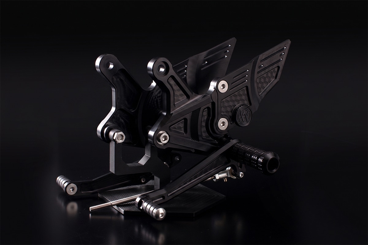 専用ページ Premium ビレットハニカムバックステップ マットコークブラック 2026