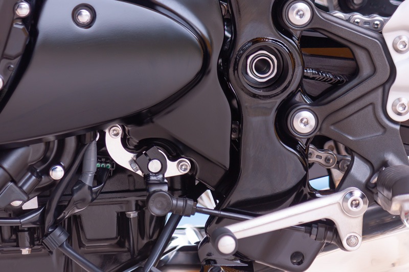 �����󥸥��åɥ�ơ��ʡ� Z900RS ����С�