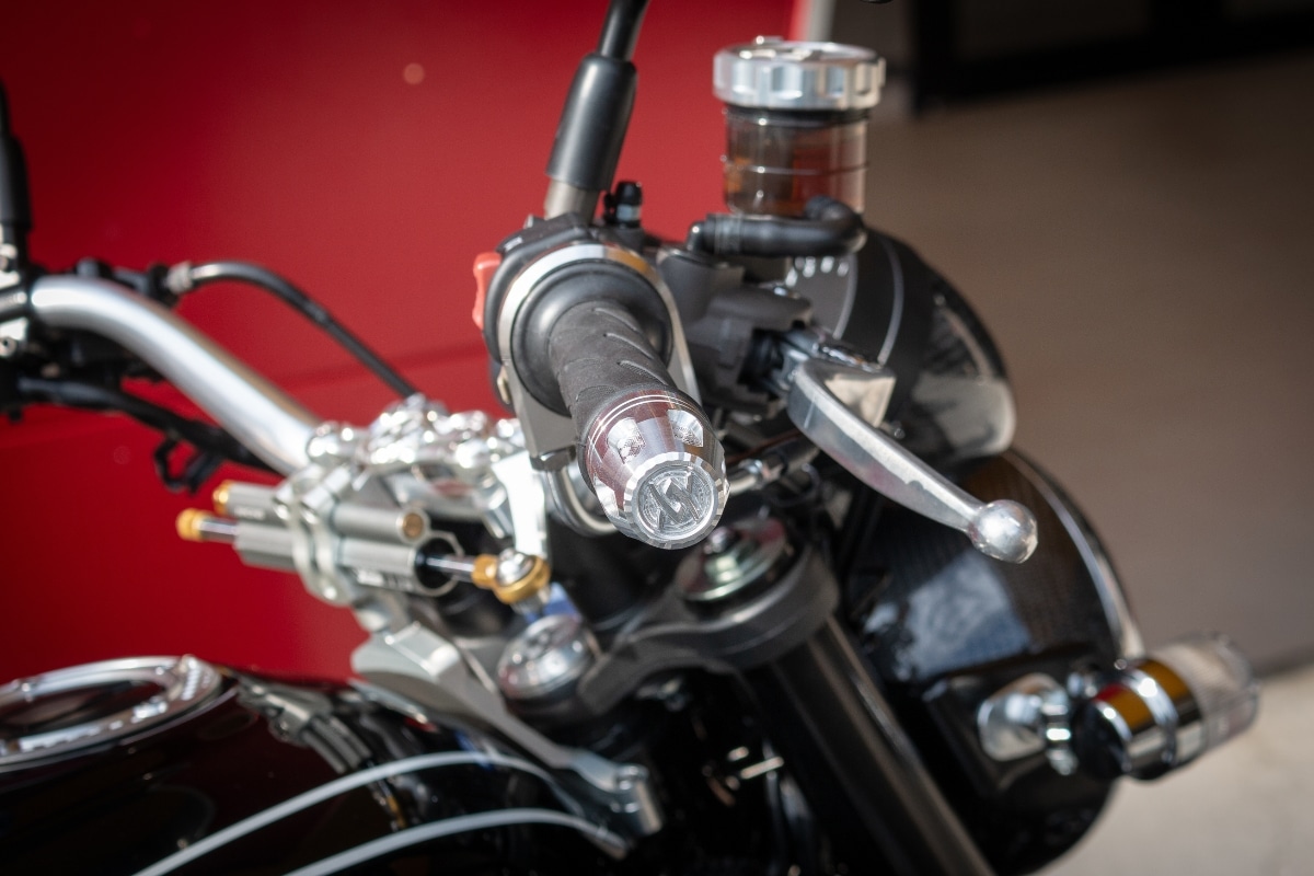 ARCHI�ϥ�ɥ����� �ϥ˥���С������ �֥�å� Z900RS