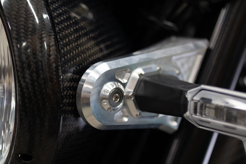 ���㥤�˥󥰥���С����ϥ˥���饤�ȥ��ơ����С����ѥե��ĥܥ��åȡ�Z900RS