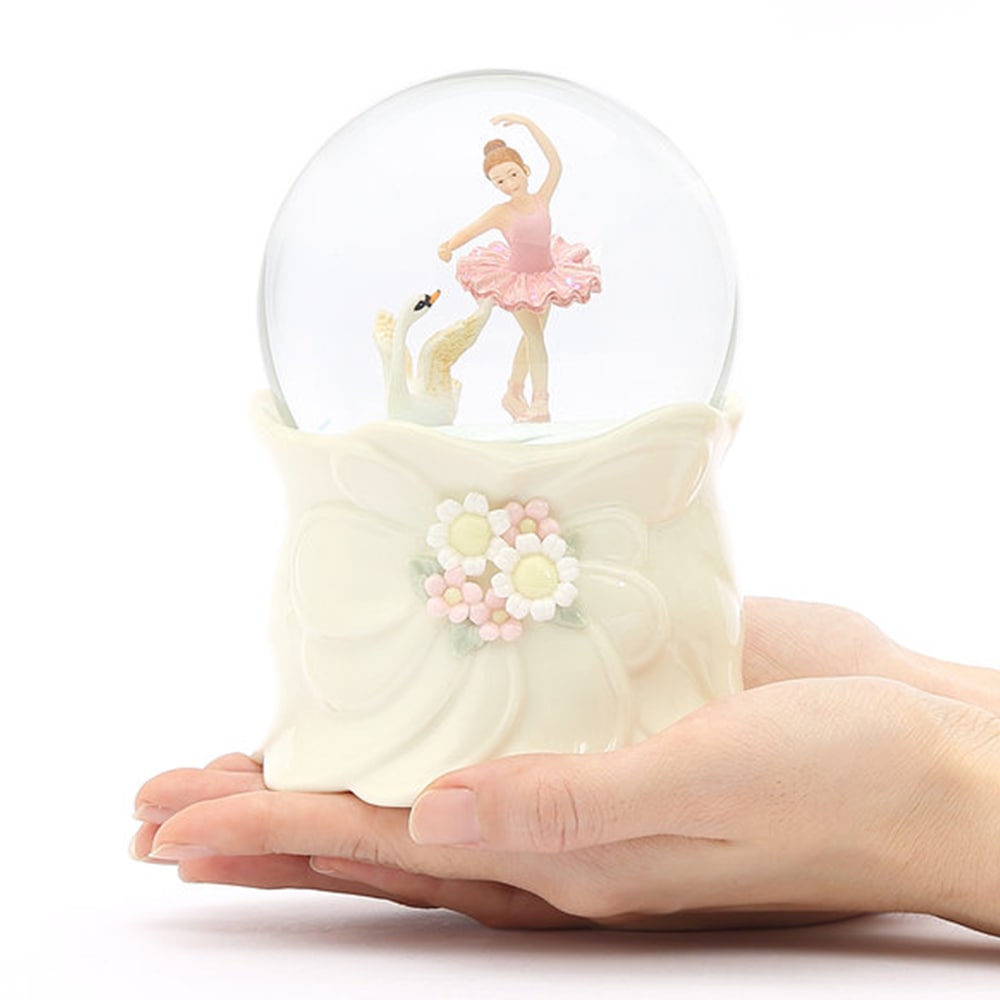 【JARLL】スノードーム バレエ ミュージカル 白鳥 高級 オルゴール（ぜんまい式）ライト付き プレゼント 結婚祝い 誕生日 インテリア 置物 スノーグローブ SB1901