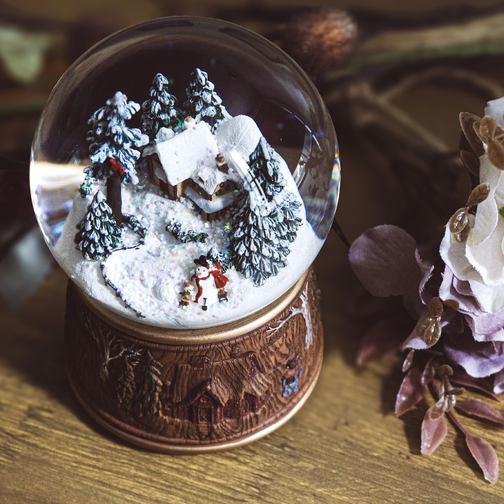 【JARLL】スノードーム クリスマス 森のスノーハウス 高級 オルゴール（ぜんまい式）プレゼント 結婚祝い 誕生日 インテリア 置物 スノーグローブ GB14019