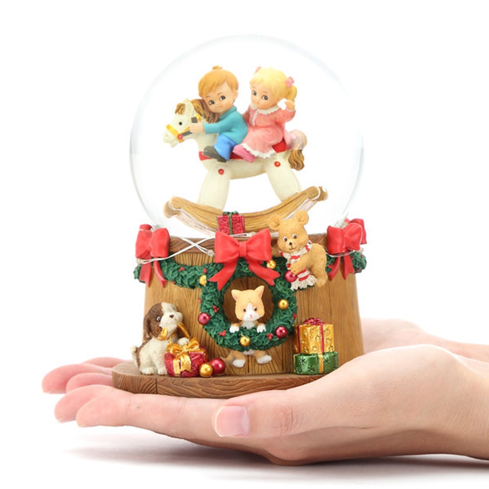 【JARLL】スノードーム クリスマス 子供たちと木馬 高級 オルゴール（ぜんまい式）ライト付き プレゼント 結婚祝い 誕生日 インテリア 置物 スノーグローブ CC2001