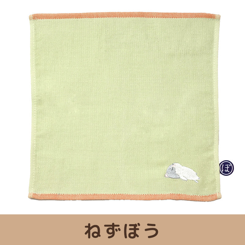 【内藤デザイン研究所】ぼうみたいなねこ タオルハンカチ 猫 刺繍 やさしい肌触り 防菌防臭 子猫 畳み模様 どうぶつ かわいい キッズ 誕生日 プレゼント やわらかい