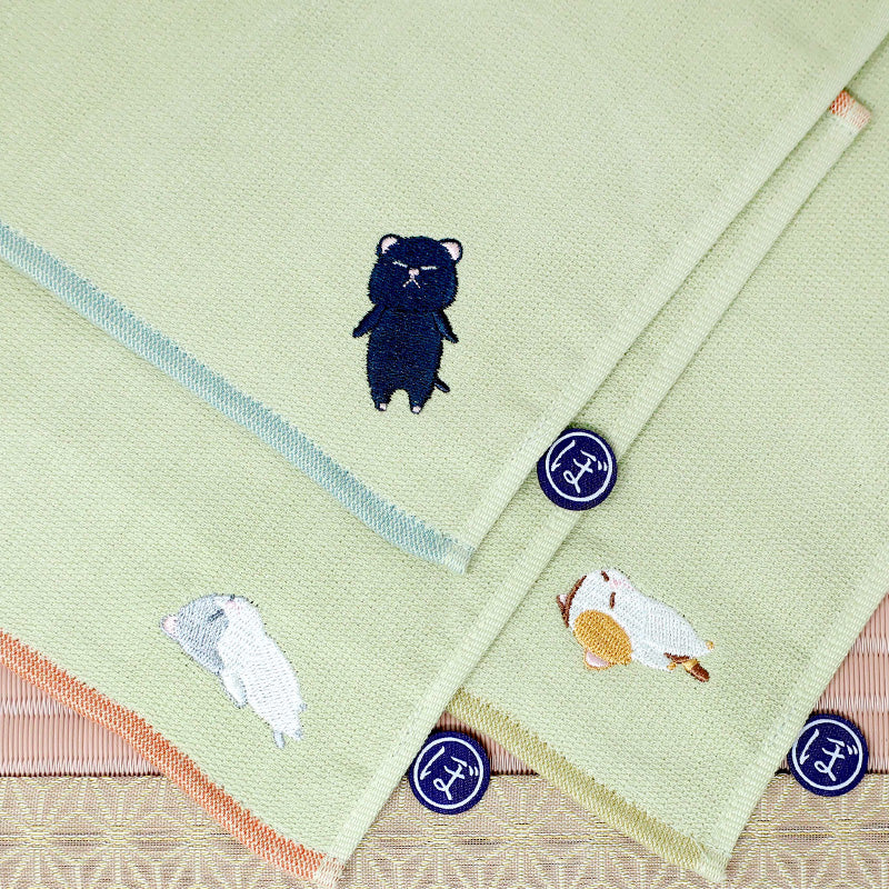 【内藤デザイン研究所】ぼうみたいなねこ タオルハンカチ 猫 刺繍 やさしい肌触り 防菌防臭 子猫 畳み模様 どうぶつ かわいい キッズ 誕生日 プレゼント やわらかい