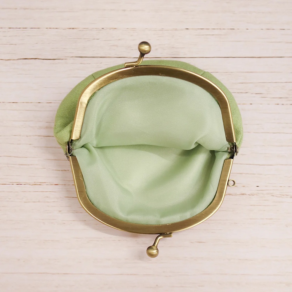 【内藤デザイン研究所】ぼうみたいなねこ がま口ポーチ 猫 内藤デザイン研究所 刺繍 子猫 どうぶつ かわいい キッズ 誕生日 プレゼント 送料別 女の子 男の子 おもちゃ ギフト 子供 みどり ブラウン みけねこ やわらかい