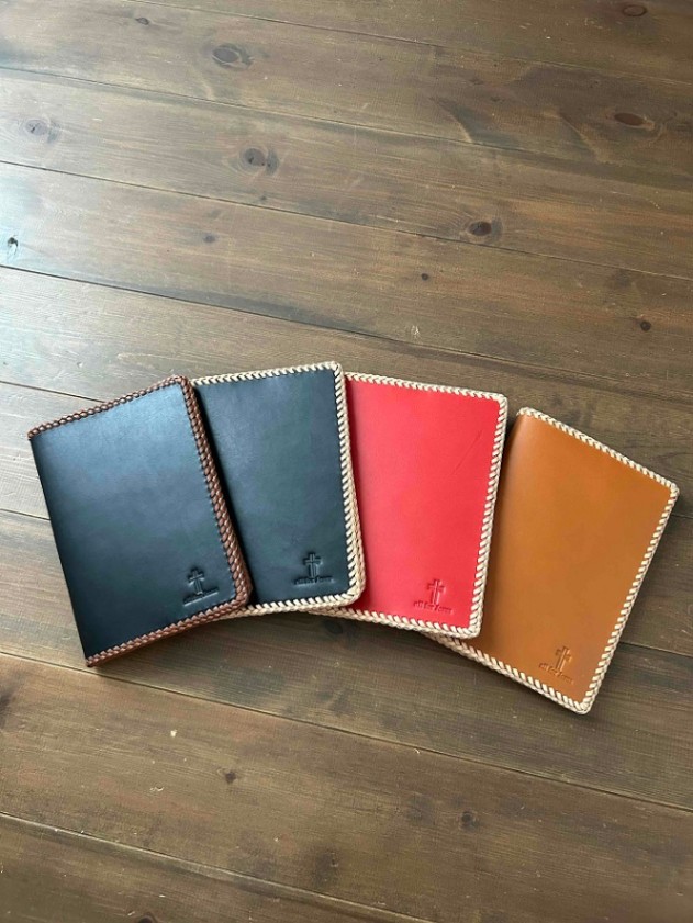 buchy 財布 牛革 ハンドメイド グローブ 赤 buchy 財布 牛革 ハンドメイド グローブ 赤 buchy 財布 牛革
