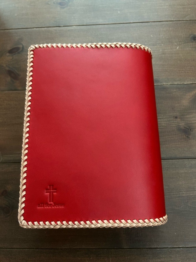 Kobato.】国産なめし牛革 聖書カバー 中型聖書 レッド （985001