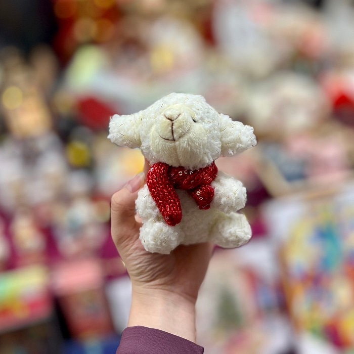 クリスマスひつじマスコット(色柄おまかせ) （55765）（いのちのことば