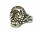 ��Peanuts&Co/�ԡ��ʥåĥ���ѥˡ��ۡ�Skull Poison Ring��Diamond��/������ݥ������󥰡ɥ��������ɡɡ�(Silver925��White)<br><br>(�ԡ��ʥåĥ���ɥ���/���������꡼/���ᥫ��/�ۥåȥ��å�/�ϡ��졼/WOLF PACK/����եѥå�)