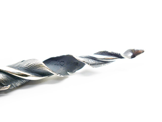 アクセサリー MEDIUM FEATHER TOP MAD CULT/マッドカルト】「Twist Feather Pendant Top/ツイスト
