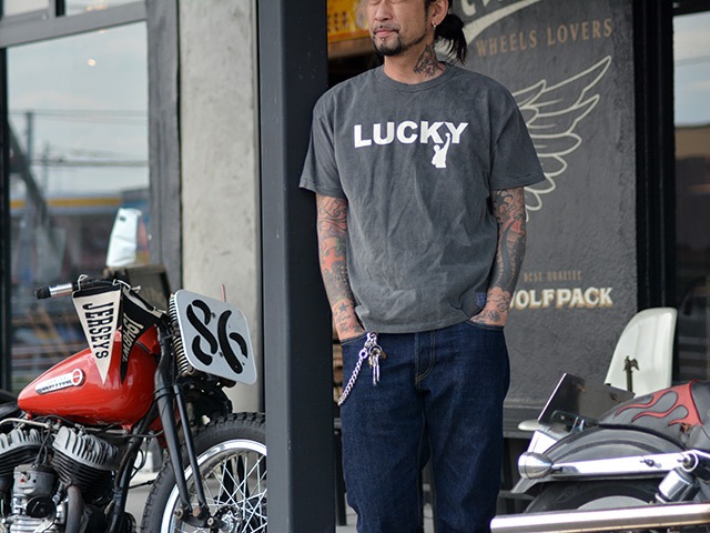 (30% OFF)��3����Sugar��Co./���奬������ɥ�����2023SS��Lucky Drop Tee/��å����ɥ��å�Tee��(SGR-TEE017)(�ǥ˥�/������/����ǥ���/���ᥫ��/�ϡ��졼/�ۥåȥ��å�/�ߥ꥿�꡼/WOLF PACK/����եѥå�)