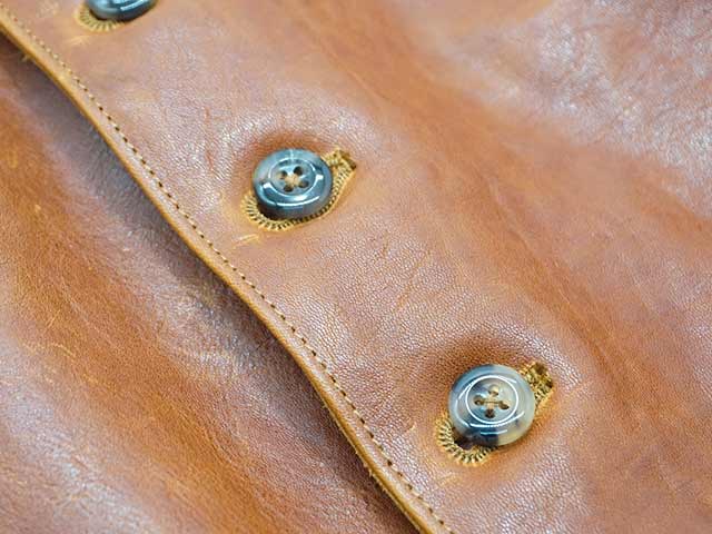 ��The 2 Monkeys/�� �ȥ�����󥭡�����2023AW��Leather Waistcoat/�쥶���������ȥ����ȡ�(TM73435)<br><br>(JELADO/�����顼��/�ۥ����륺���ѥ��/���ᥫ��/�ϡ��졼/�ۥåȥ��å�/�ߥ꥿�꡼/WOLF PACK/����եѥå�)