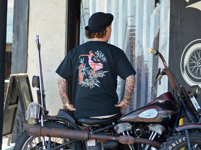 ��2����GANGSTERVILLE/����󥰥������ӥ��2025SS��LADY with PANTHER S/S Tee/��ǥ����������ѥ󥵡����硼�ȥ��꡼��Tee��(GSV5125)