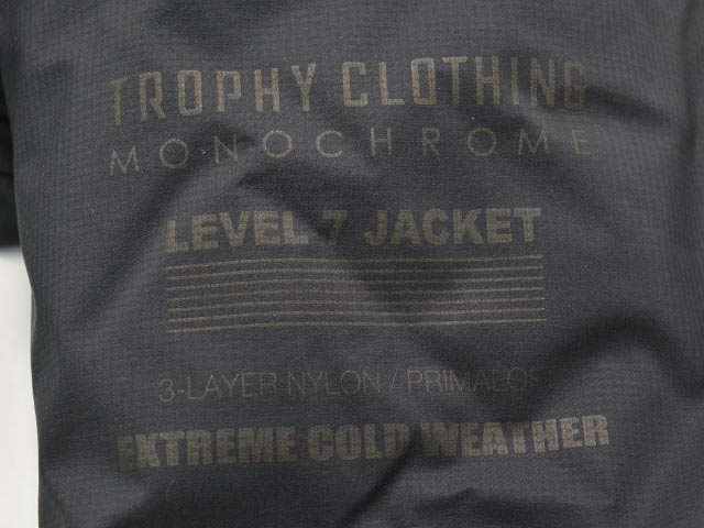 ��TROPHY CLOTHING/�ȥ��ե������������󥰡�2025AW�֡�MONOCHROME�� Level7 Happy Suit/�ɥ�Υ�������ɥ�٥�7�ϥåԡ������ġ�(TRMN-503)
