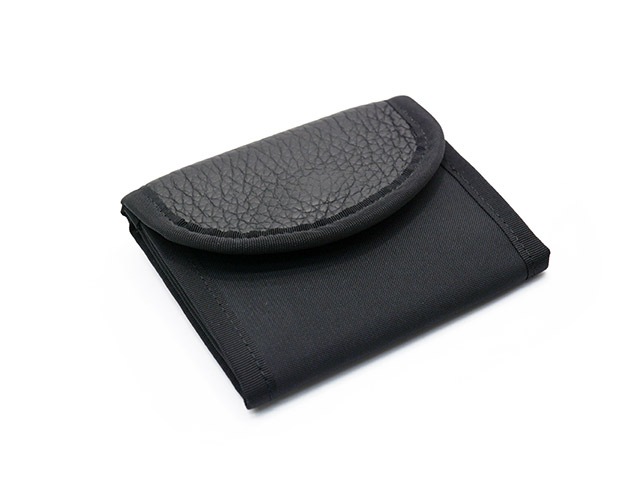 ��ATTRACTIONS/���ȥ饯����󥺡ۡߡ�SPEAKEASY/���ԡ������������ۡ�Black Half Wallet/�֥�å��ϡ��ե�����åȡ�(A20039)