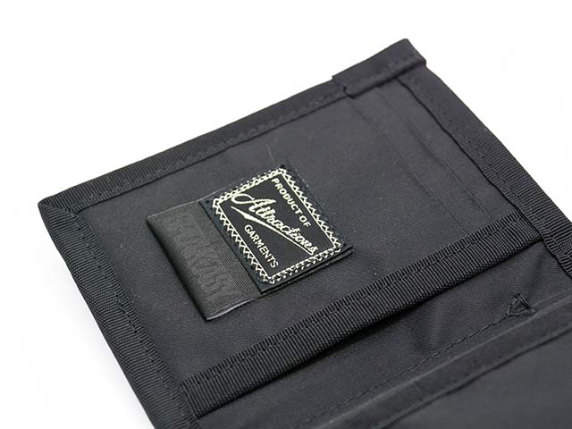 ��ATTRACTIONS/���ȥ饯����󥺡ۡߡ�SPEAKEASY/���ԡ������������ۡ�Black Half Wallet/�֥�å��ϡ��ե�����åȡ�(A20039)
