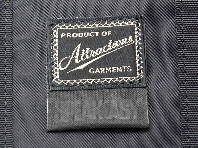 ��ATTRACTIONS/���ȥ饯����󥺡ۡߡ�SPEAKEASY/���ԡ������������ۡ�Black Half Wallet/�֥�å��ϡ��ե�����åȡ�(A20039)