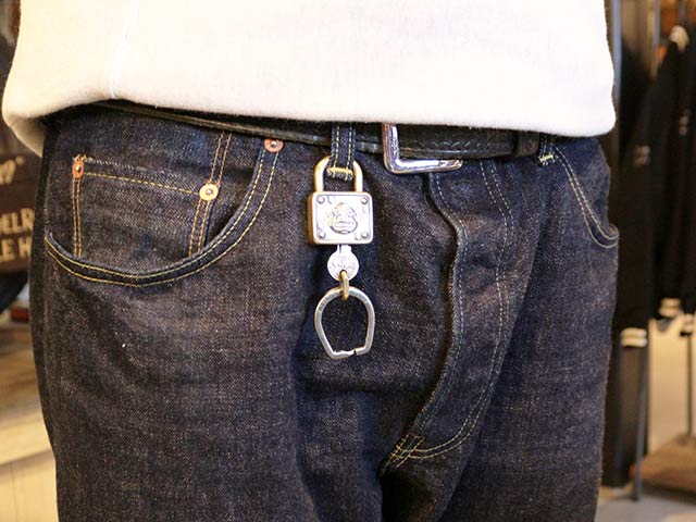 ��WEIRDO JEWELRY/���������ɥ��奨�꡼�ۡ�Padlock Key Chain/�ѥɥ��å��������������(Brass)