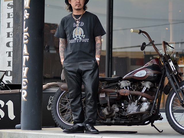 AT-DIRTY/アットダーティー】2025SS「Dirty Foot College S/S Tee