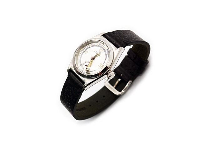 ��BILTBUCK by ATTRACTIONS/�ӥ�ȥХå��Х����ȥ饯����󥺡ۡ�Gal Emboss Strap Wristwatch��ROUNDBUCK��/���륨��ܥ����ȥ�åץꥹ�ȥ����å��ɥ饦��ɥХå��ɡ�(Silver Dial/985)