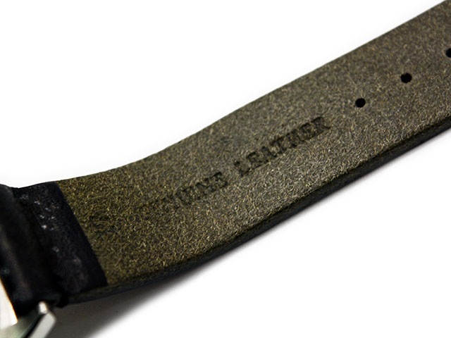 ��BILTBUCK by ATTRACTIONS/�ӥ�ȥХå��Х����ȥ饯����󥺡ۡ�Gal Emboss Strap Wristwatch��ROUNDBUCK��/���륨��ܥ����ȥ�åץꥹ�ȥ����å��ɥ饦��ɥХå��ɡ�(Black Dial/985)