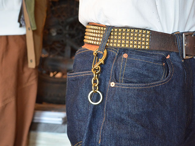 INCEPTION/インセプション】「F-Hole Carabiner Key Holder”BRASS”/F
