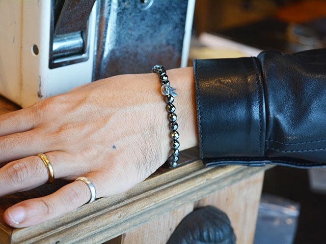 ��MAD CULT/�ޥåɥ���ȡۡ�Evil Rabbit Stone Bracelet��Cut Hematite��/�����ӥ��ӥåȥ��ȡ���֥쥹��åȡɥ��åȥإޥ����ȡɡ�(SB-22)