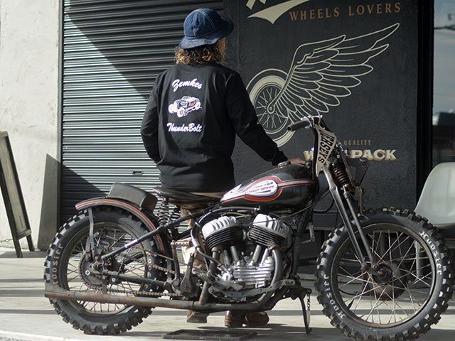 ��2����ZEMKE'S WHEELS WEAR/���ॱ���ۥ����륺�������ۡ�Rodder L/S Crew Neck Tee��Thunder Bolt��/���å������󥰥��꡼�֥��롼�ͥå�Tee�ɥ�������ܥ�ȡɡ�