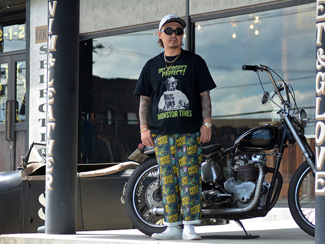 ��2����MONSTOR TIMES/��󥹥ȥ������ॺ��2025SS��MONSTOR GREETING Tee��SUPER MONSTORS!�� /��󥹥ȥ����꡼�ƥ���Tee��SUPER MONSTORS!�ɡ�(25SS-MT-004)