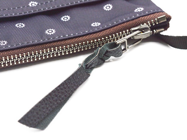 全3色【Vin&Age/ヴィンアンドエイジ】2024AW「Compact Crossbody Bag