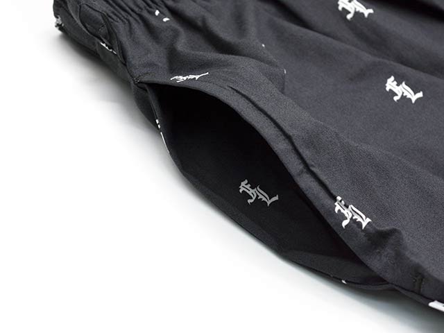 ��3����FLUTTER/�ե�å�����2025SS��Old English FL Logo Easy Pants/������ɥ��󥰥�å���FL�������������ѥ�ġ�(FL25-PT003)