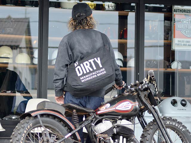 ��2����AT-DIRTY/���åȥ����ƥ����ۡ�News Paper Bag/�˥塼���ڡ��ѡ��Хå���