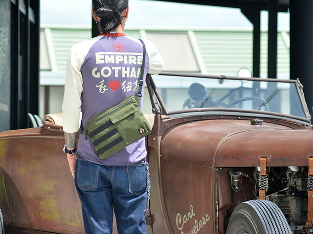 ��FREE WHEELERS/�ե꡼�ۥ����顼����2021SF��Shoulder Bag��TOURIST��/���������Хå��ɥġ��ꥹ�ȡɡ�(2127011)<br>(���ᥫ��/�����ȥɥ�/�ߥ꥿�꡼/�ϡ��졼/�ۥåȥ��å�/�ץ쥼���/WOLF PACK/����եѥå�)